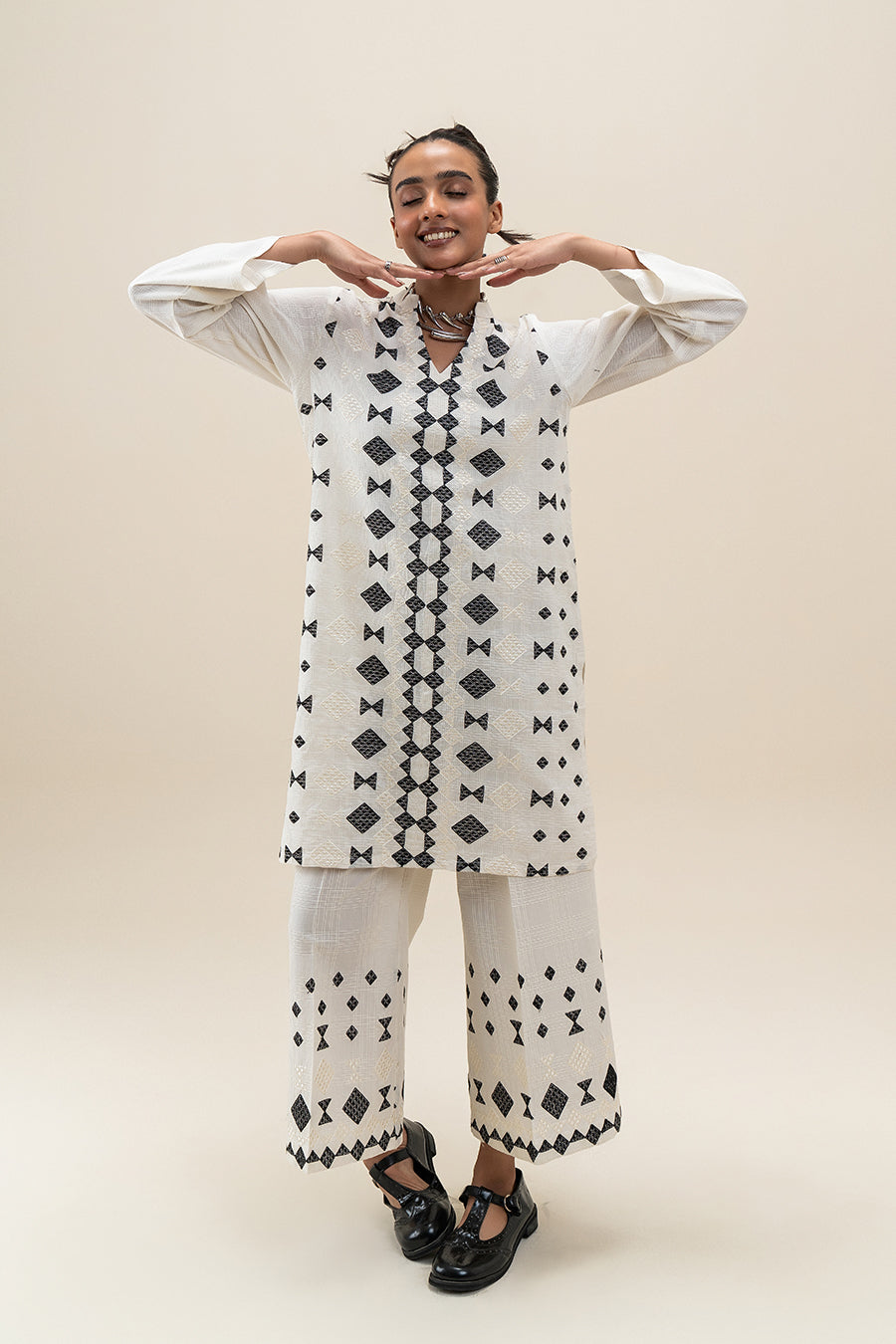 2 PIECE TEXTURED LAWN SUIT
