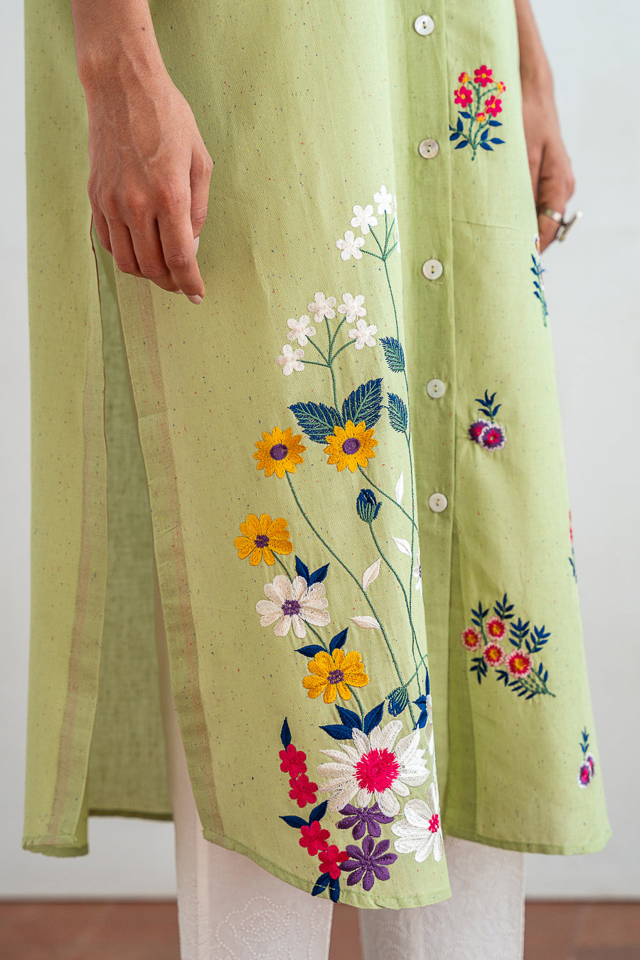 EMBROIDERED SHIRT