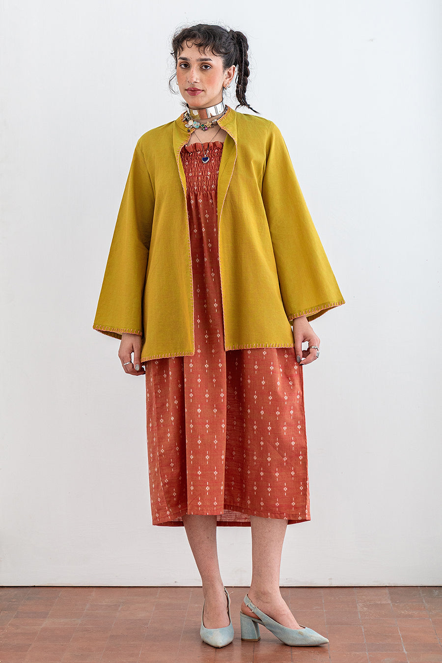 2 PIECE EMBROIDERED JACQUARD SUIT