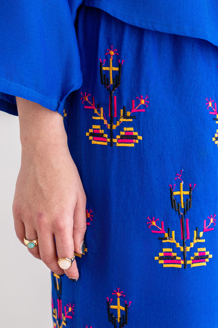 2 PIECE EMBROIDERED LAWN SUIT