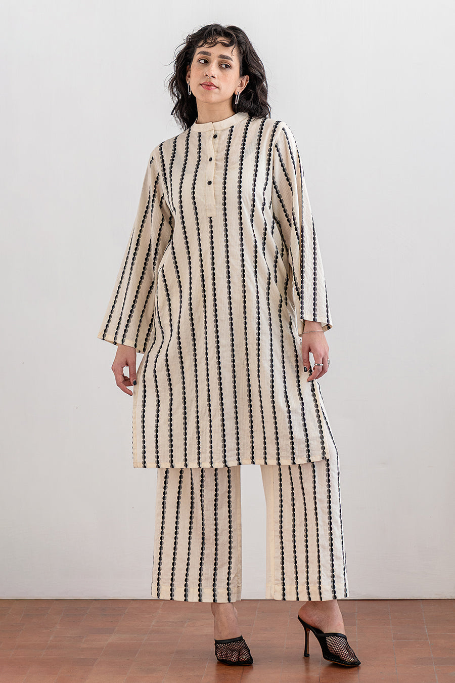 2 PIECE EMBROIDERED LAWN SUIT