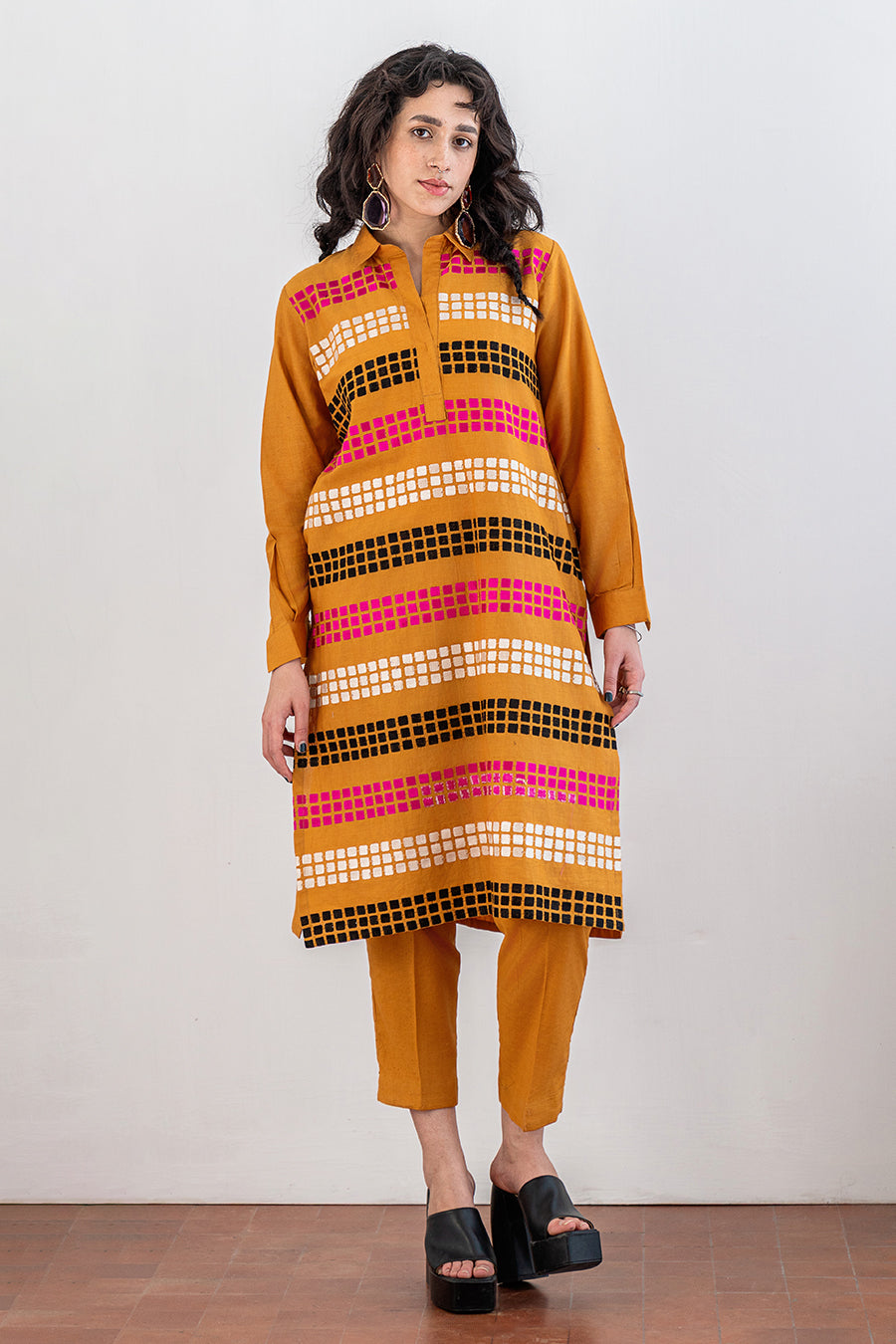 2 PIECE EMBROIDERED LAWN SUIT