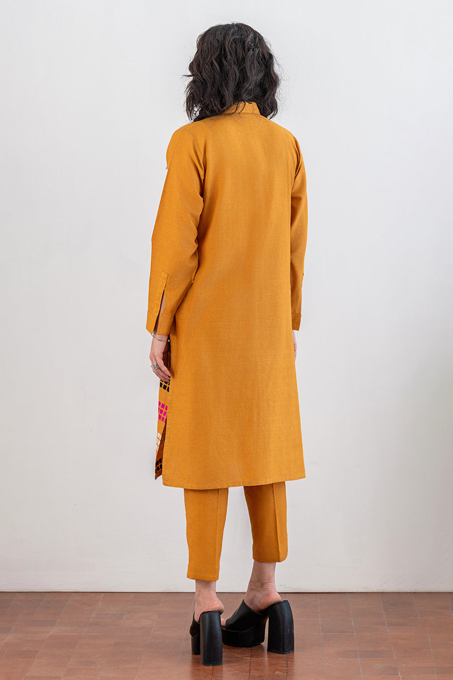 2 PIECE EMBROIDERED LAWN SUIT