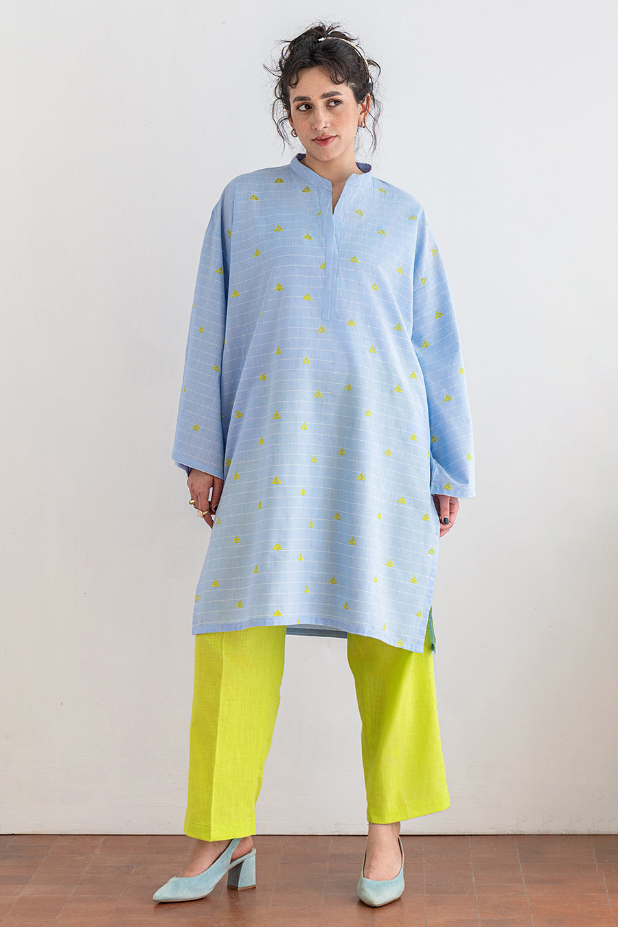 2 PIECE EMBROIDERED LAWN SUIT