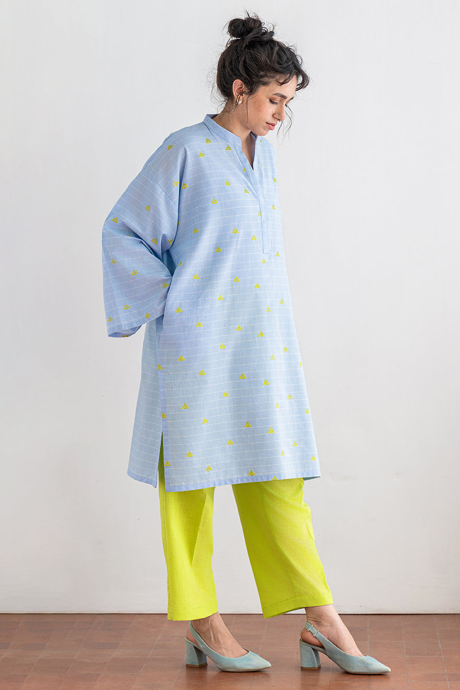 2 PIECE EMBROIDERED LAWN SUIT