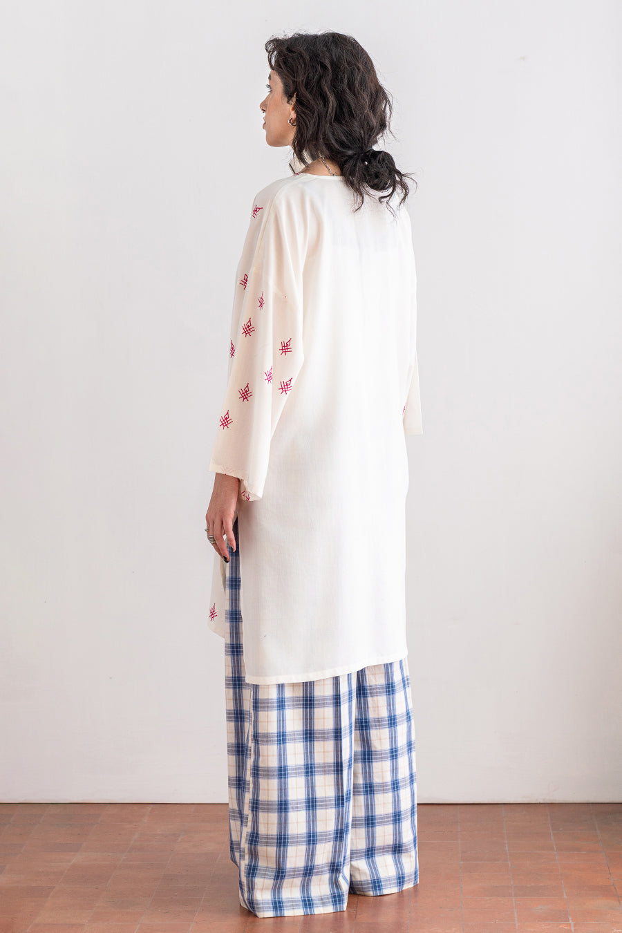 2 PIECE EMBROIDERED LAWN SUIT