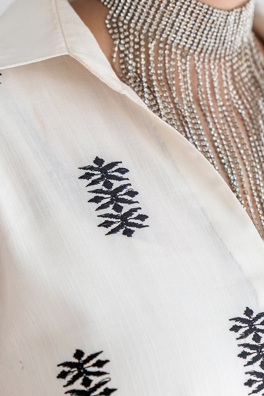 2 PIECE EMBROIDERED LAWN SUIT