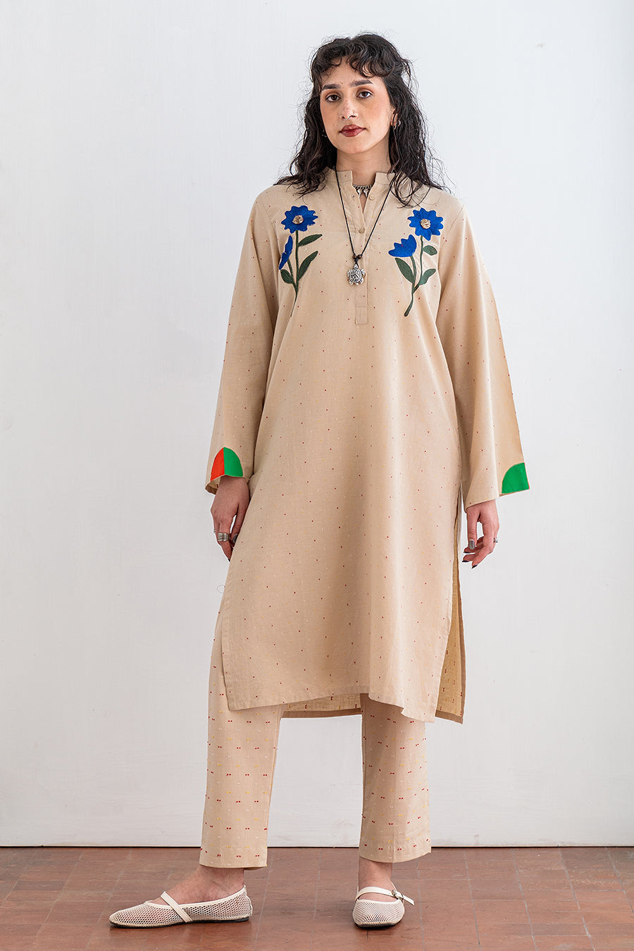 2 PIECE EMBROIDERED JACQUARD SUIT