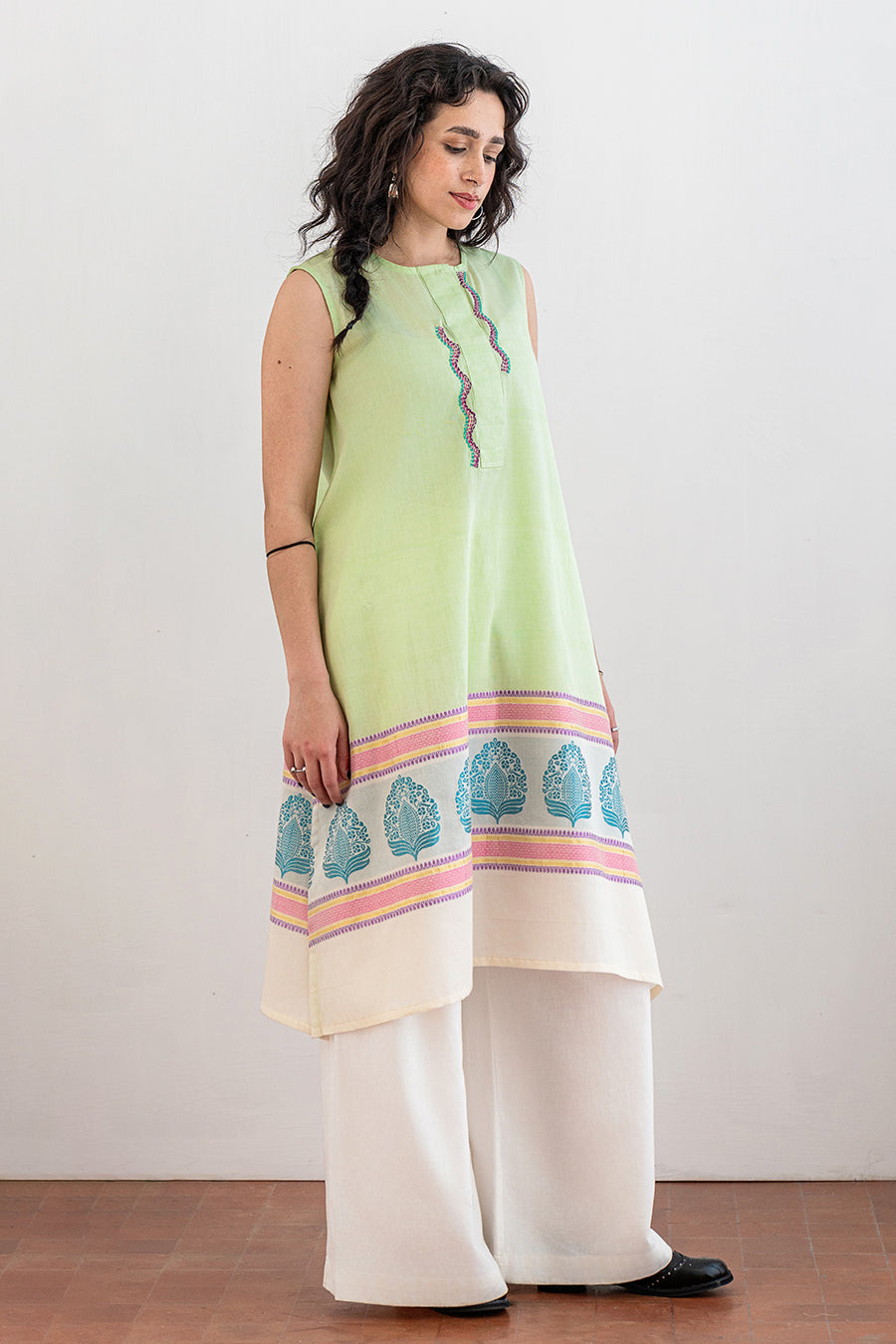 EMBROIDERED LAWN SUIT