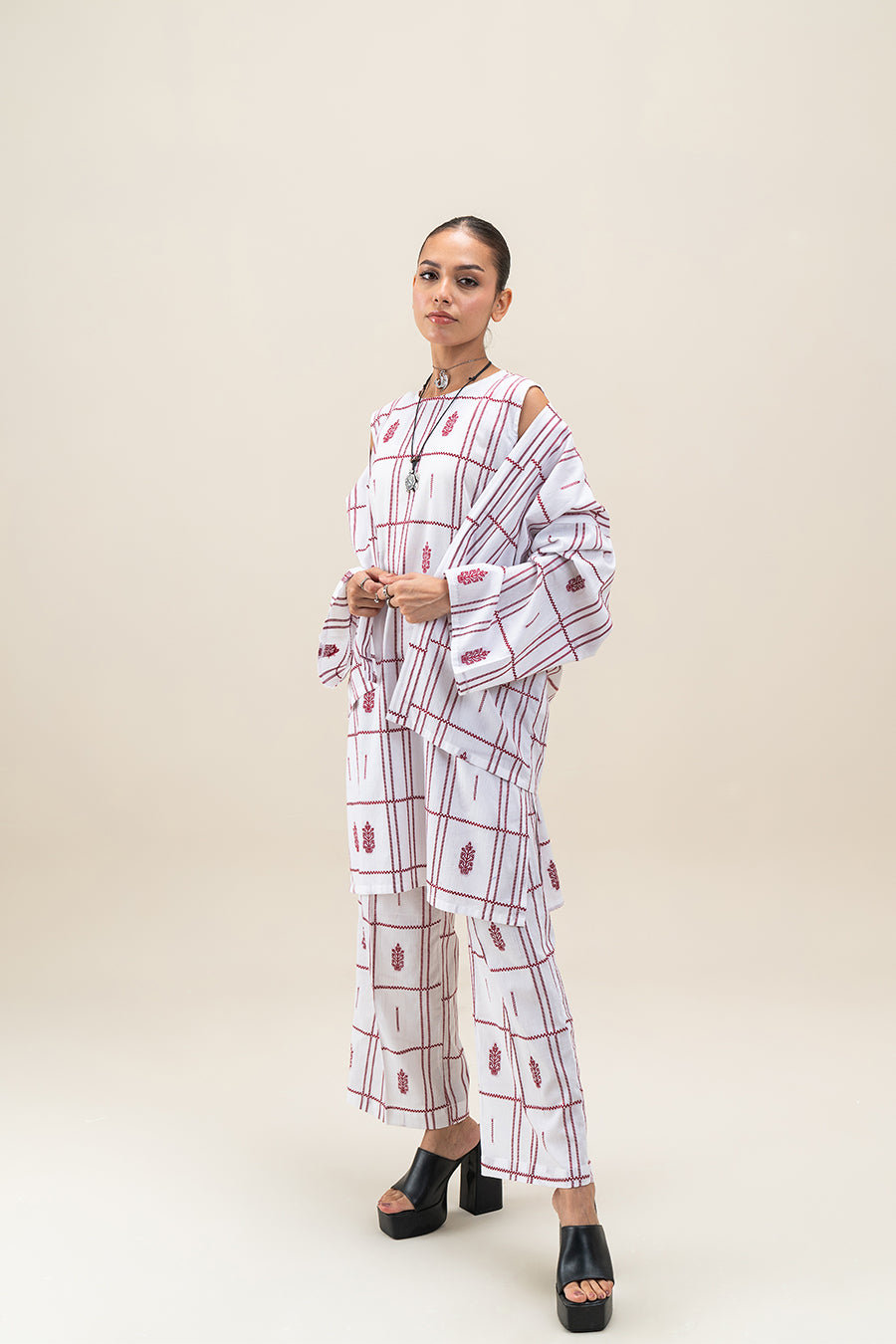 3 PIECE JACQUARD SUIT