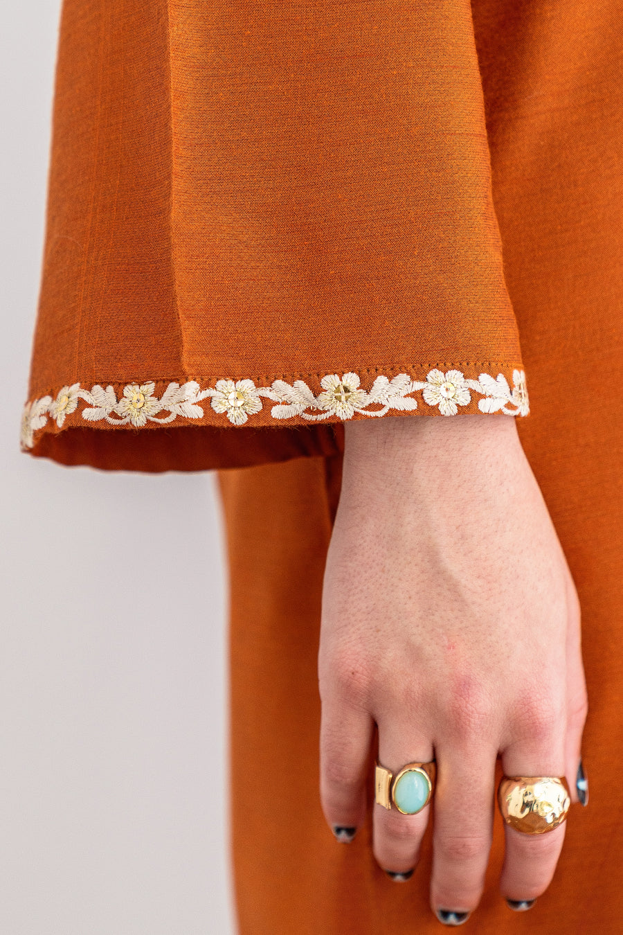 2 PIECE EMBROIDERED COTTON SILK SUIT