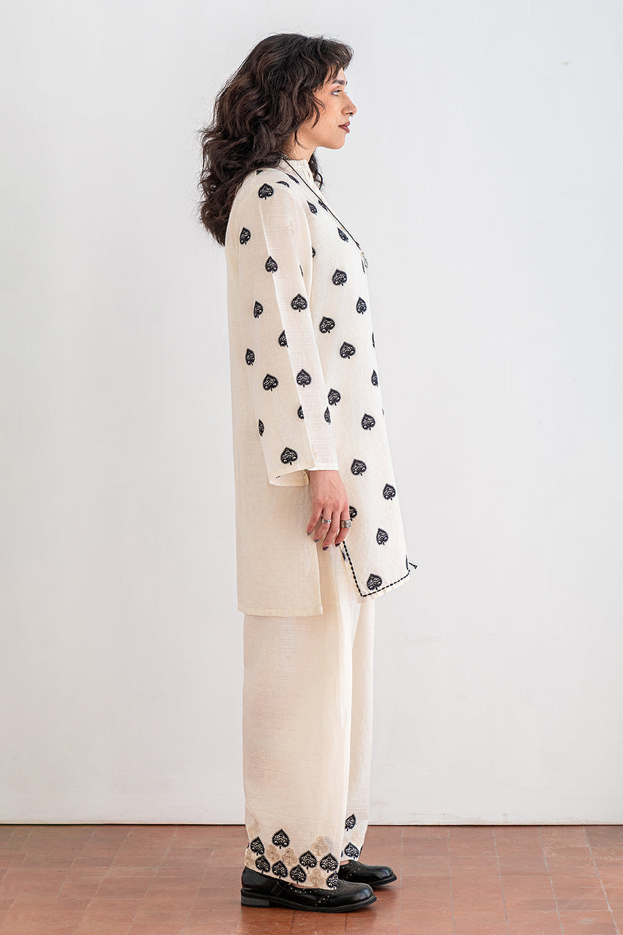 2 PIECE EMBROIDERED SET