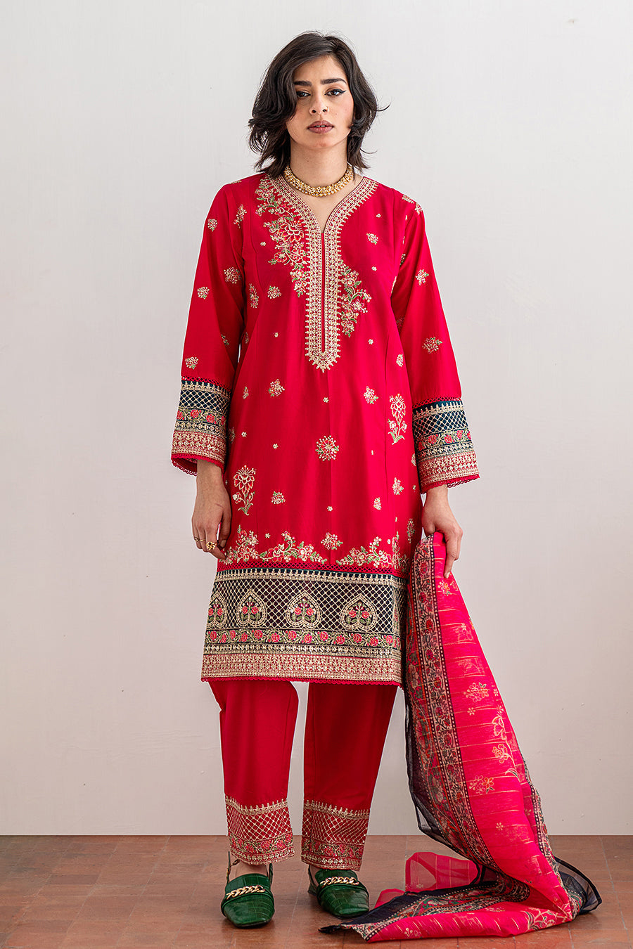 3 PIECE EMBROIDERED SUIT - LUXURY PRET