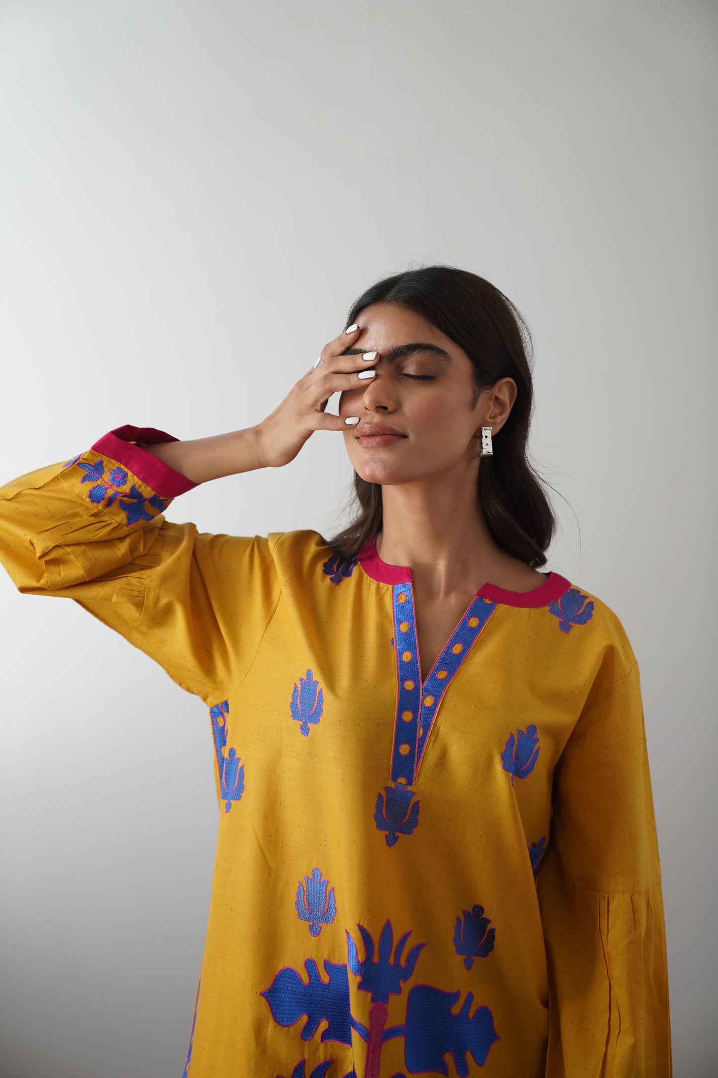 EMBROIDERED SHIRT