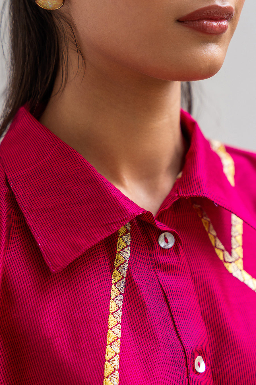 EMBROIDERED SHIRT