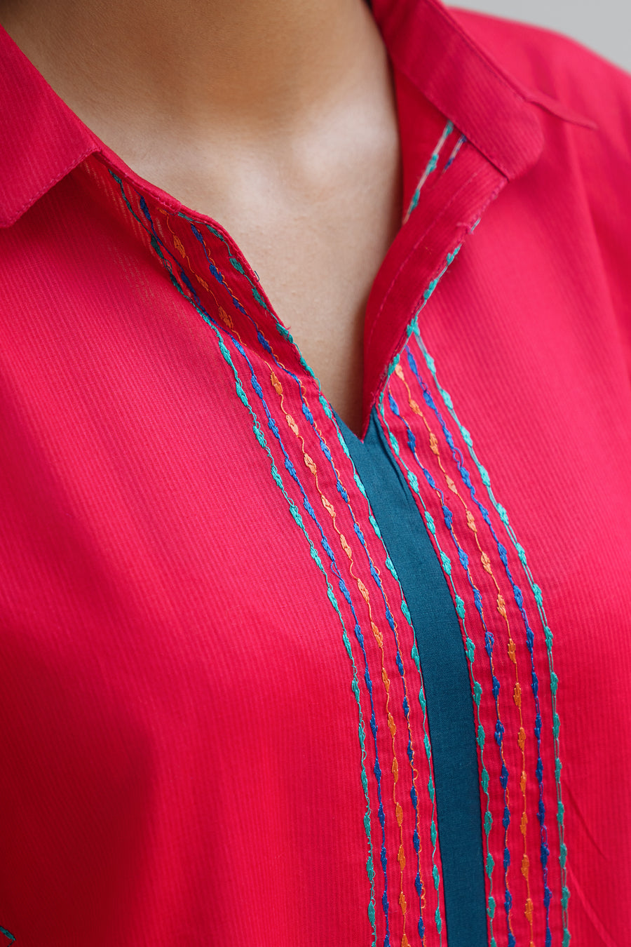 EMBROIDERED SHIRT