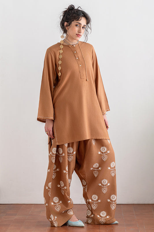 2 PIECE EMBROIDERED LAWN SUIT