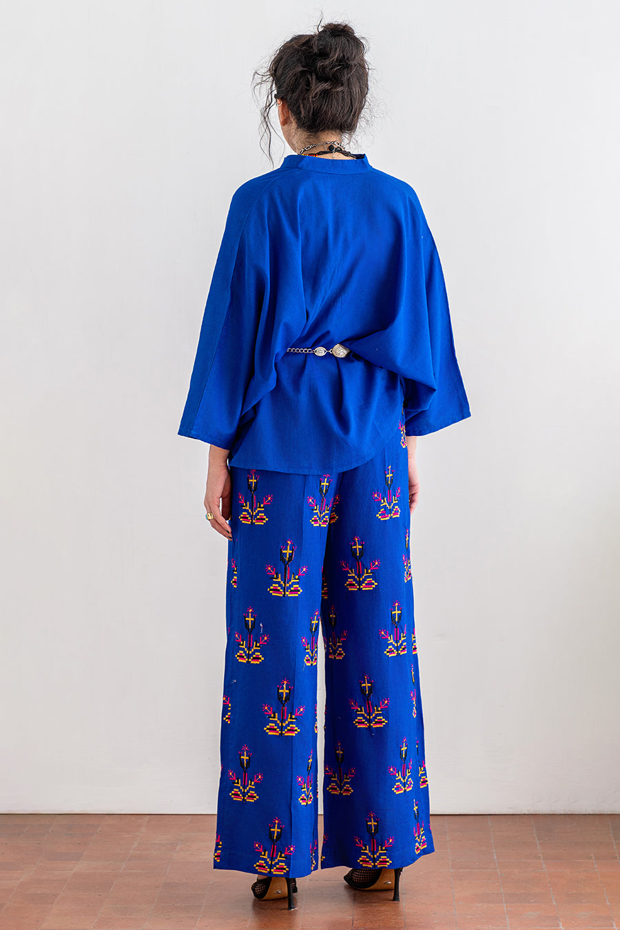 2 PIECE EMBROIDERED LAWN SUIT