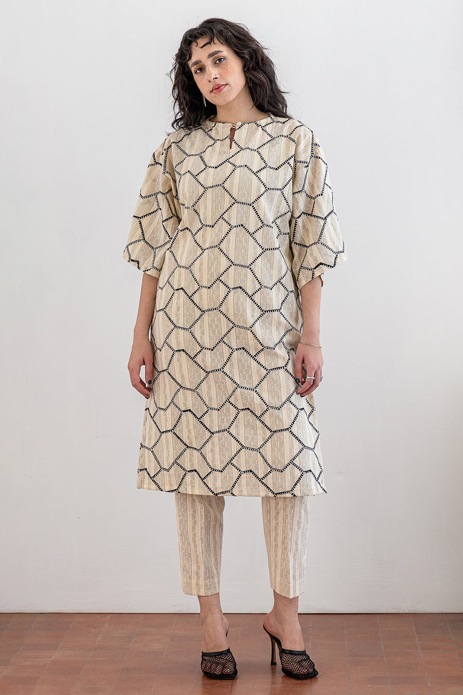2 PIECE EMBROIDERED LAWN SUIT