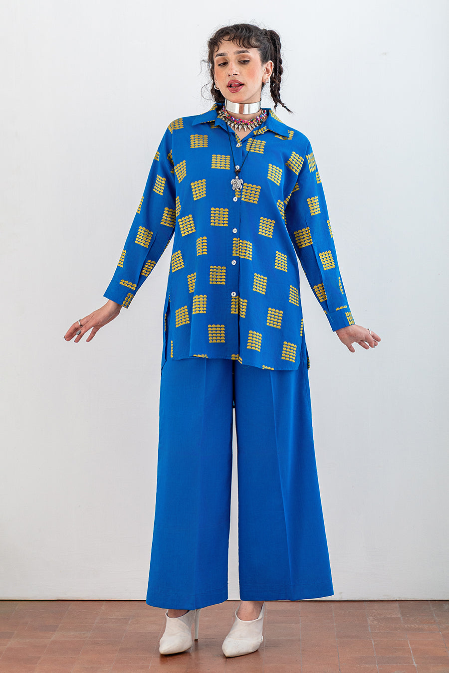 2 PIECE EMBROIDERED LAWN SUIT