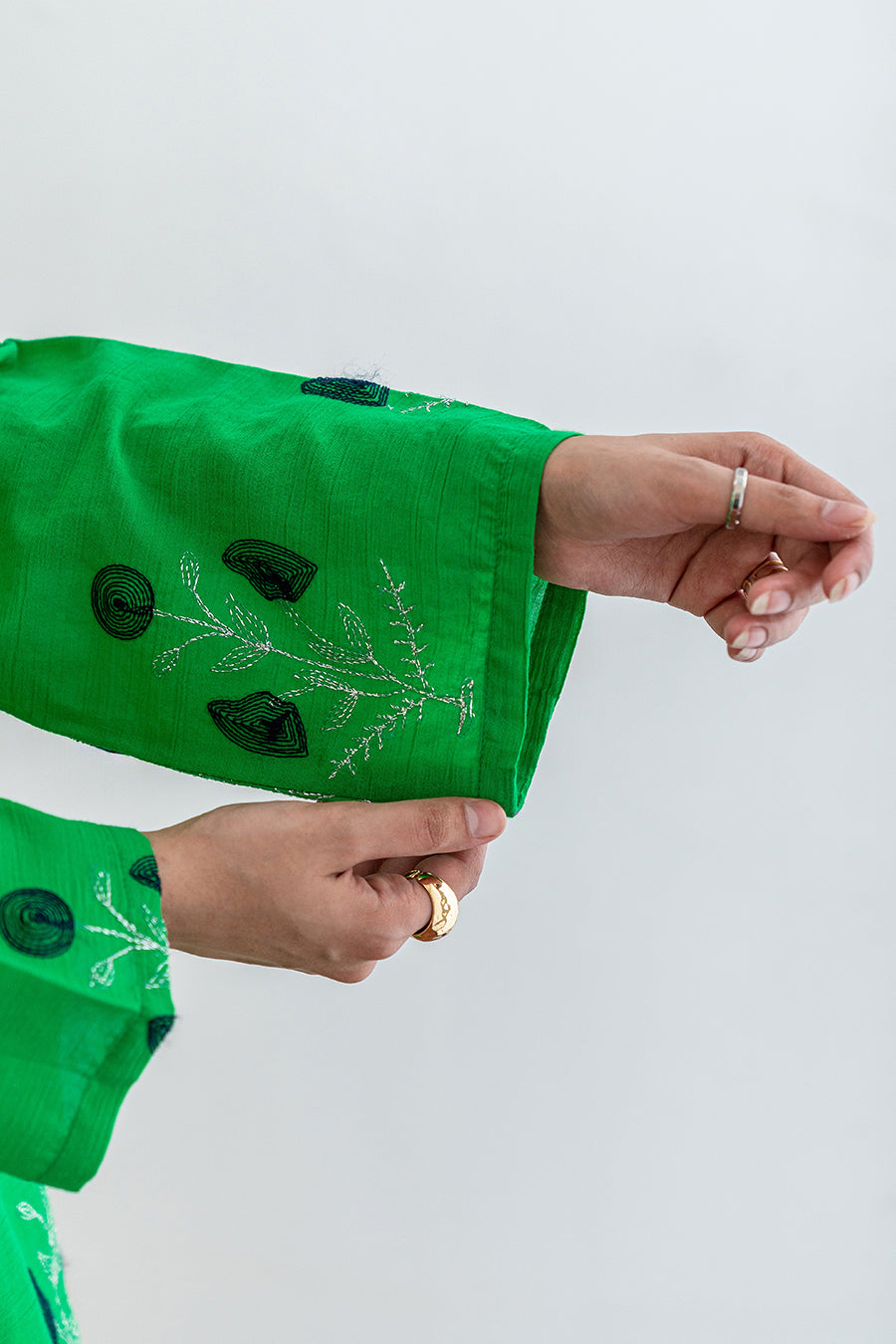EMBROIDERED SHIRT