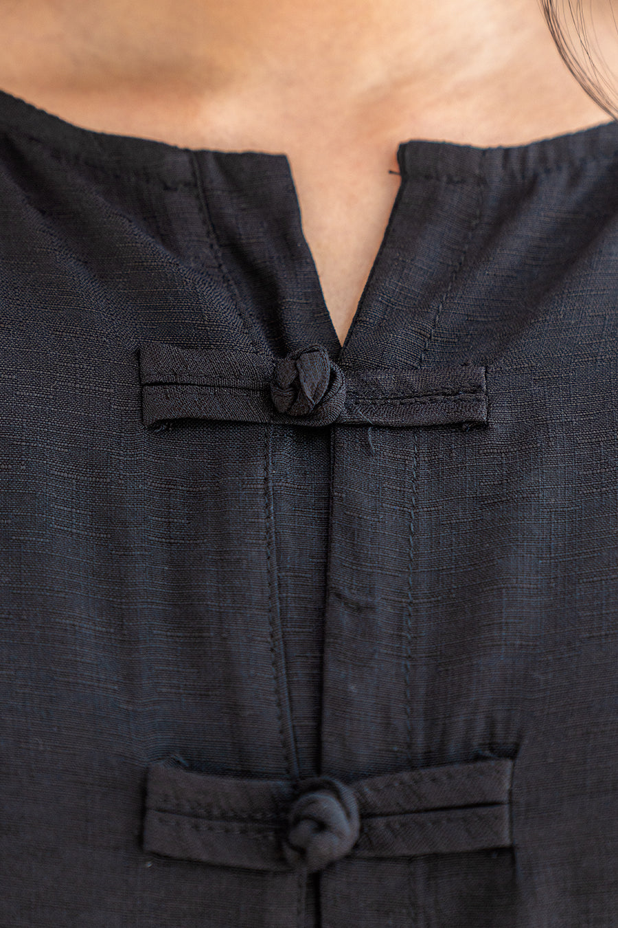 JAPANESE BUTTON TOP