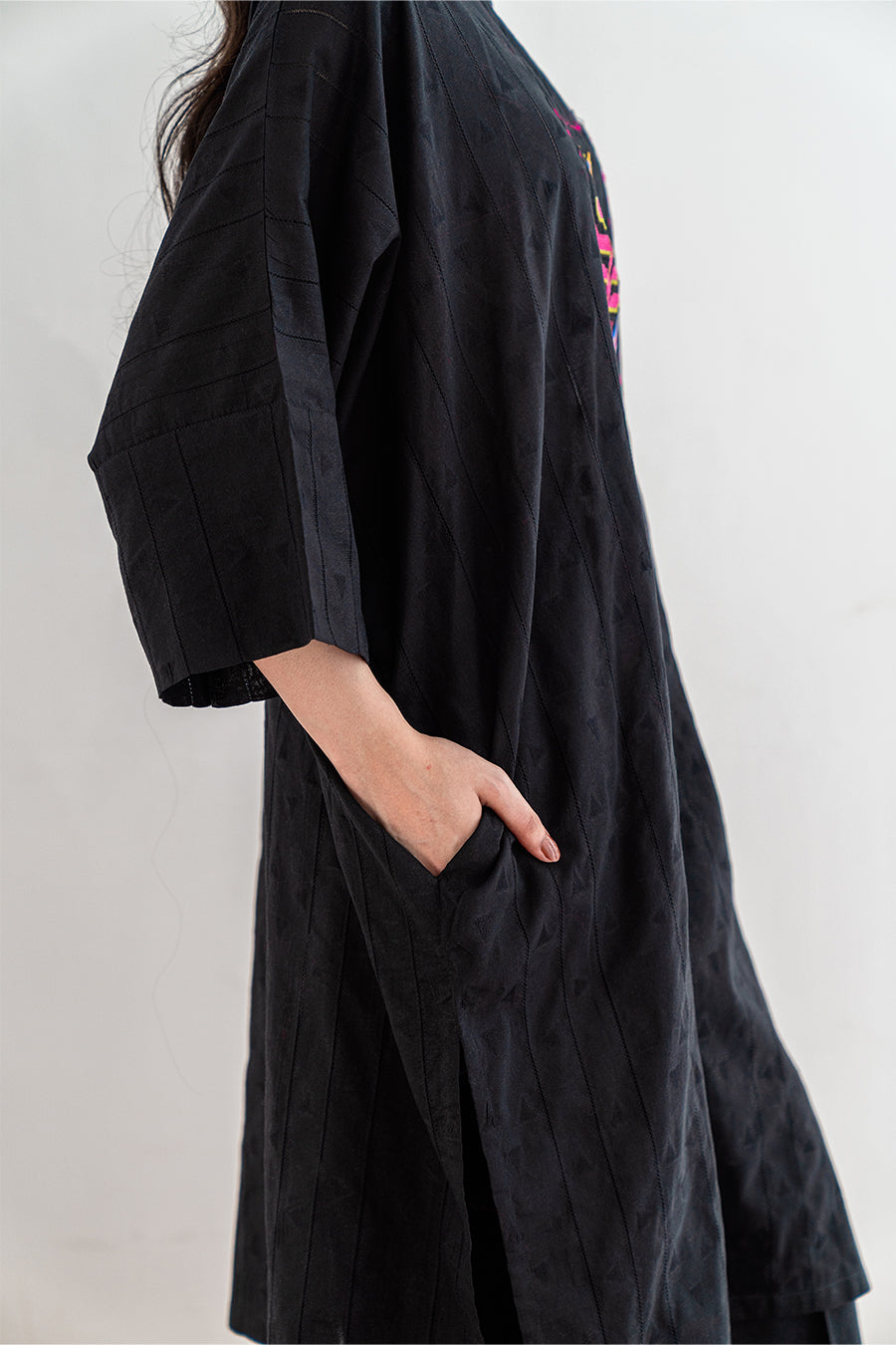 EMBROIDERED SET