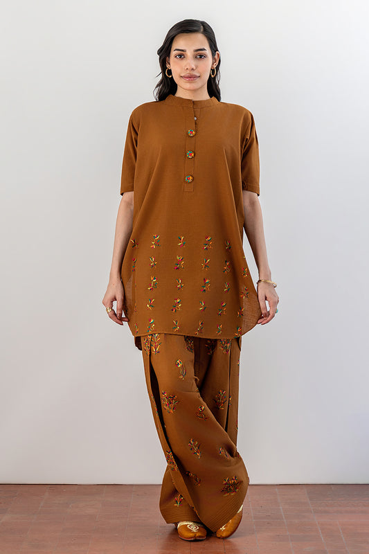 EMBROIDERED SET