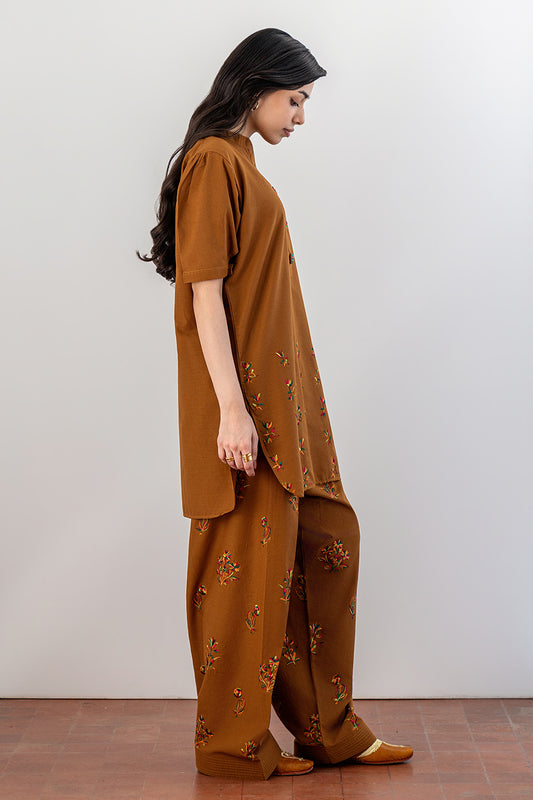 EMBROIDERED SET