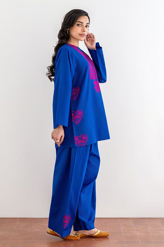 EMBROIDERED SET