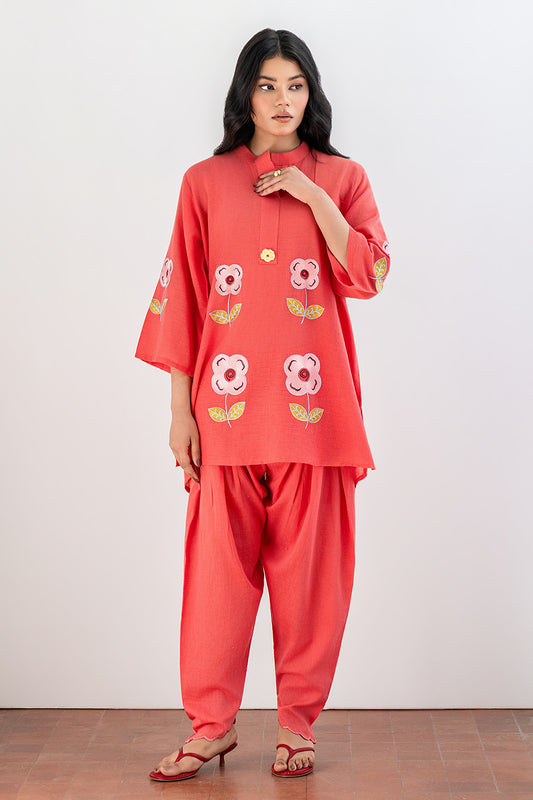 EMBROIDERED SET