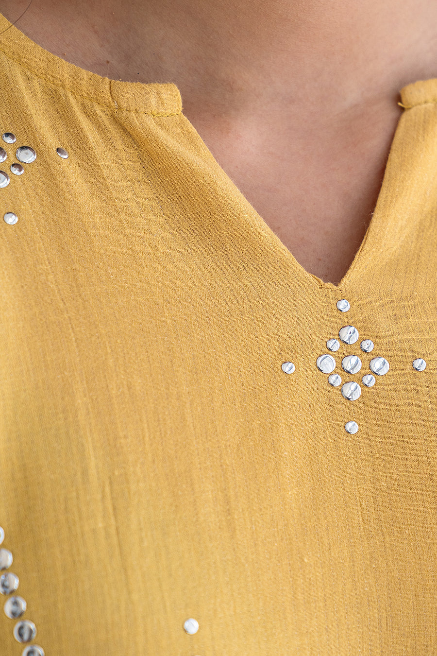 STUD SHIRT