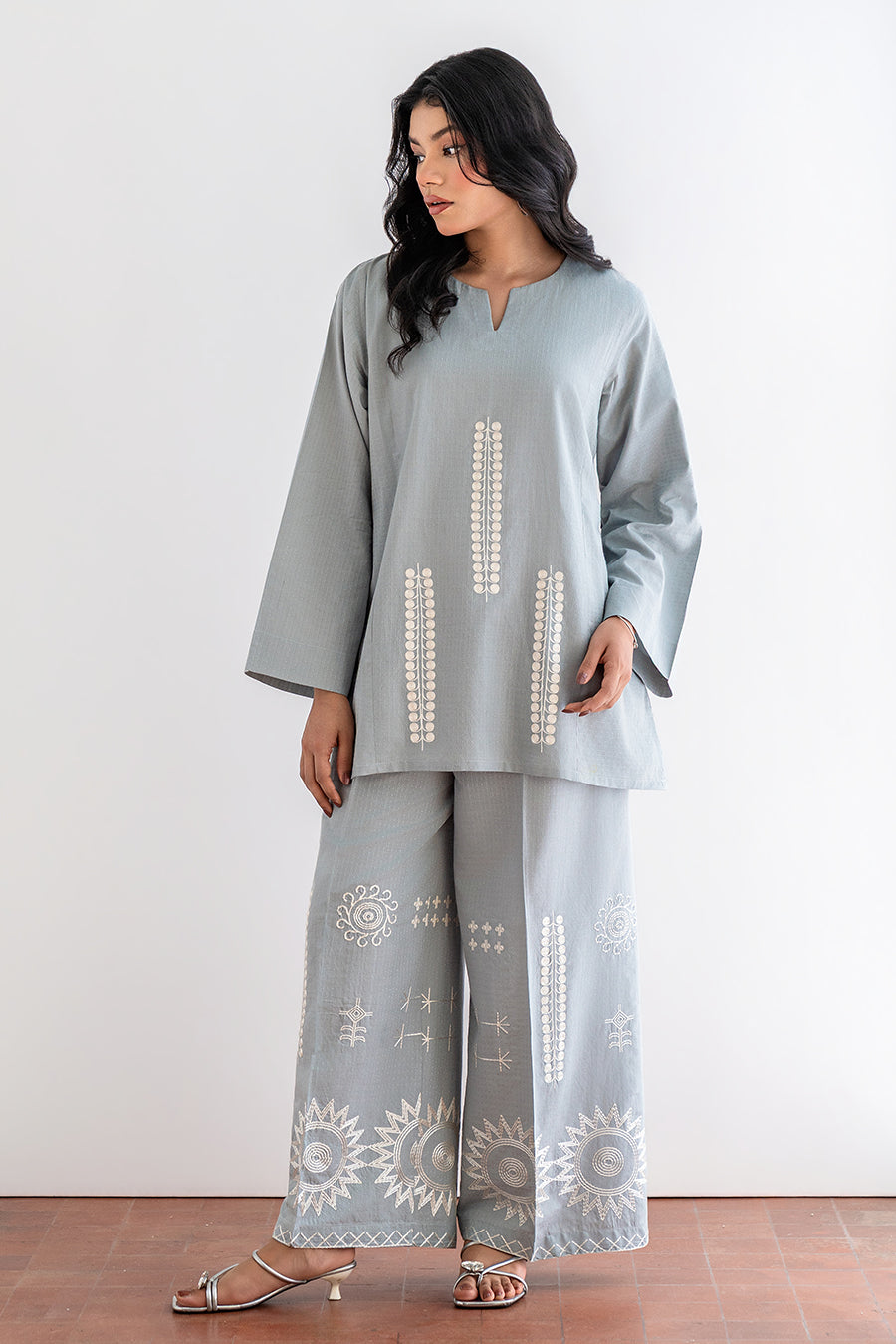 EMBROIDERY SET