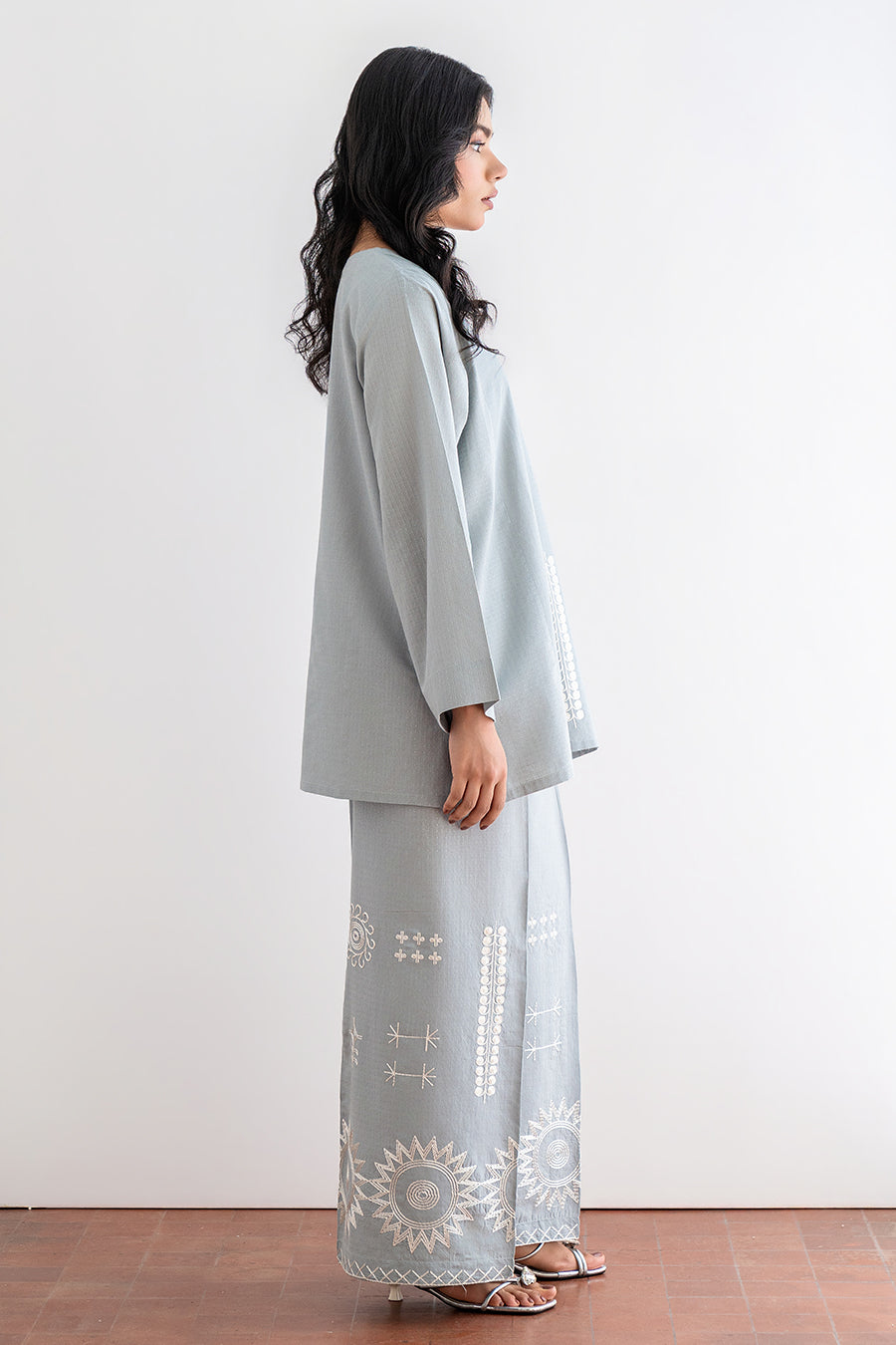 EMBROIDERY SET