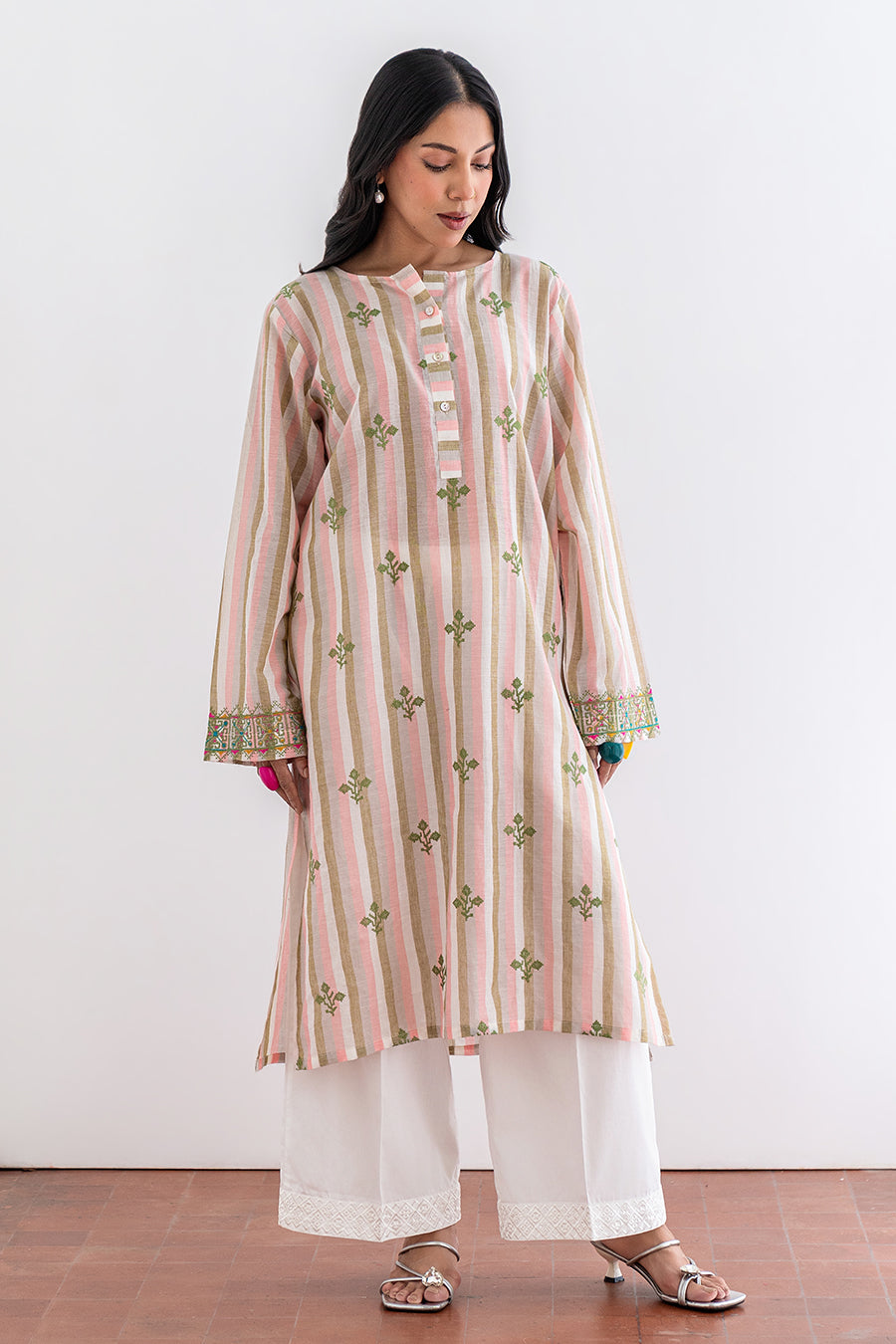 EMBROIDERED SHIRT