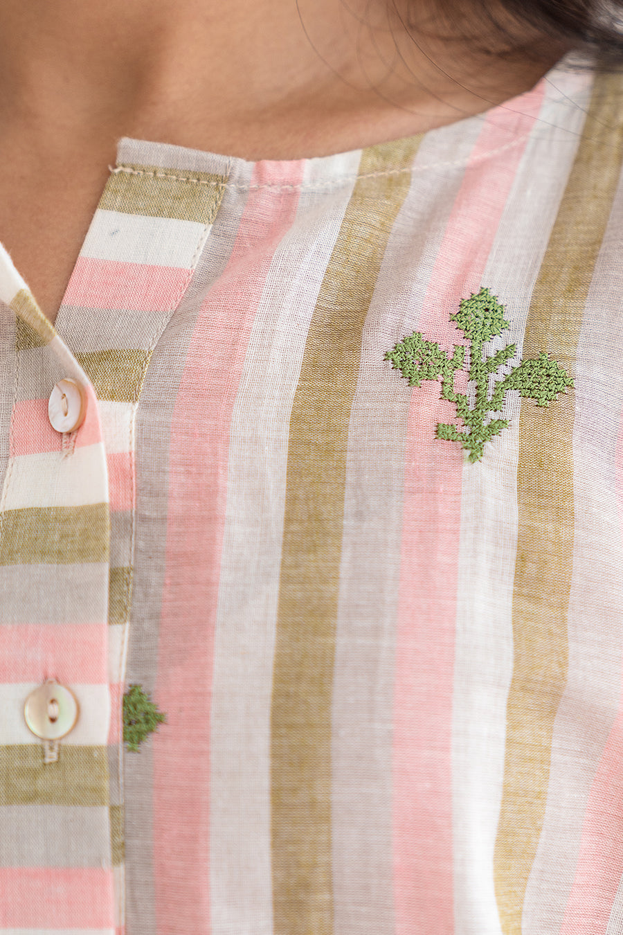 EMBROIDERED SHIRT