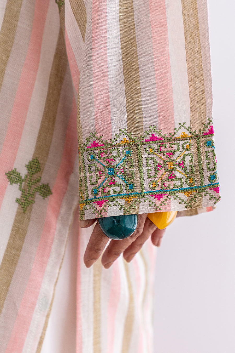 EMBROIDERED SHIRT