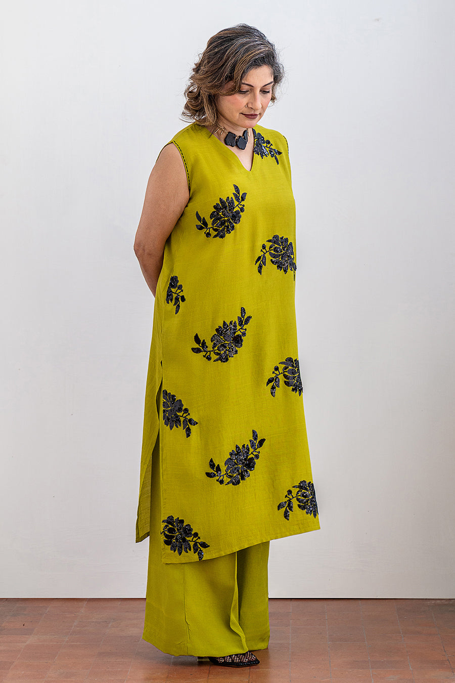 2 PIECE EMBROIDERED SUIT - LUXURY PRET