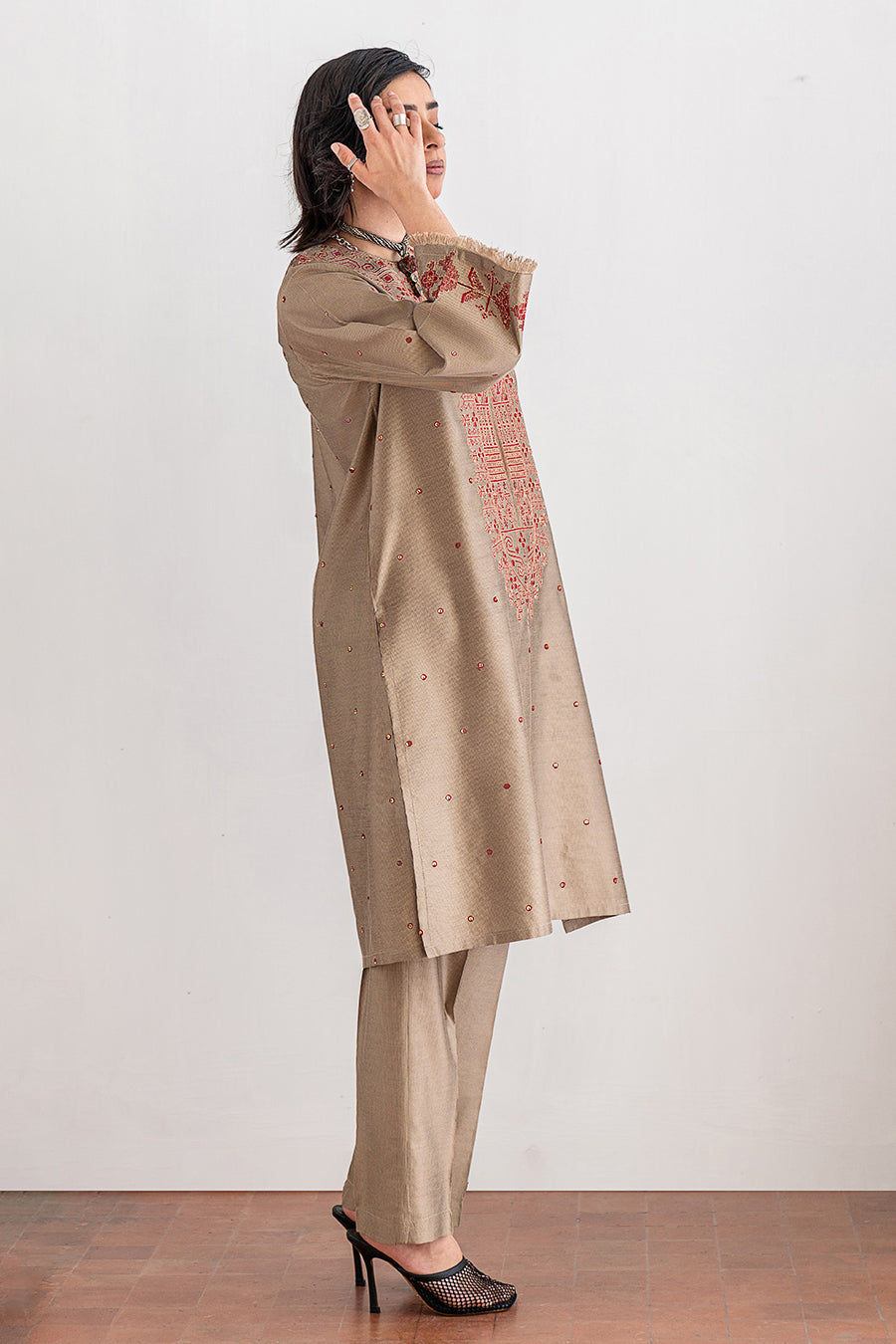 2 PIECE EMBROIDERED SUIT - LUXURY PRET