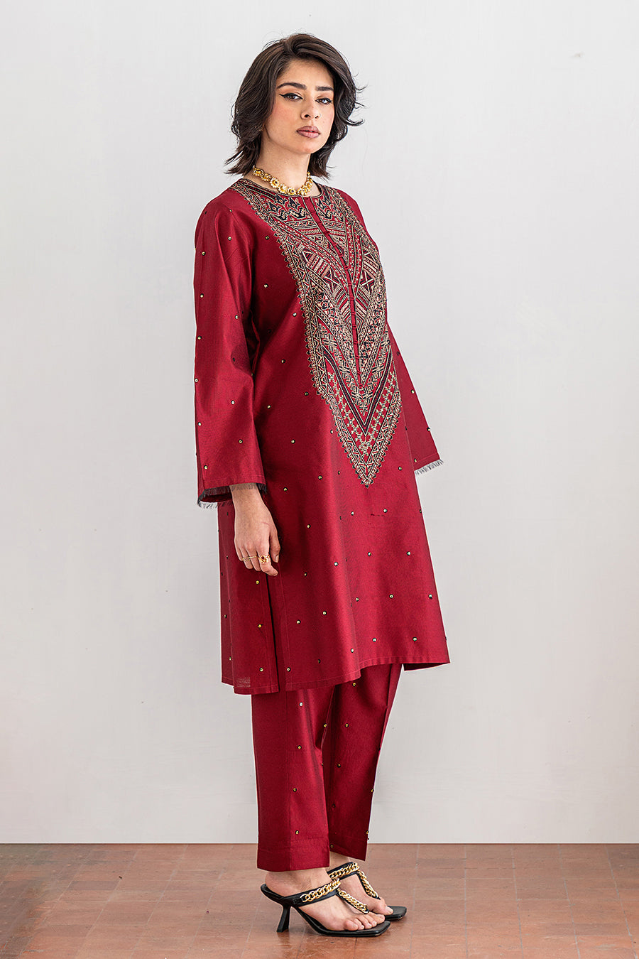 2 PIECE EMBROIDERED SUIT - LUXURY PRET