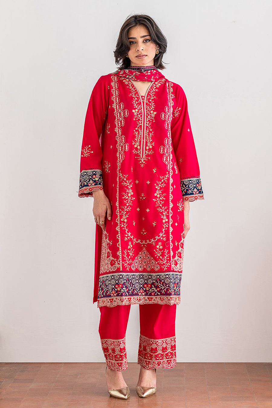 3 PIECE EMBROIDERED SUIT - LUXURY PRET