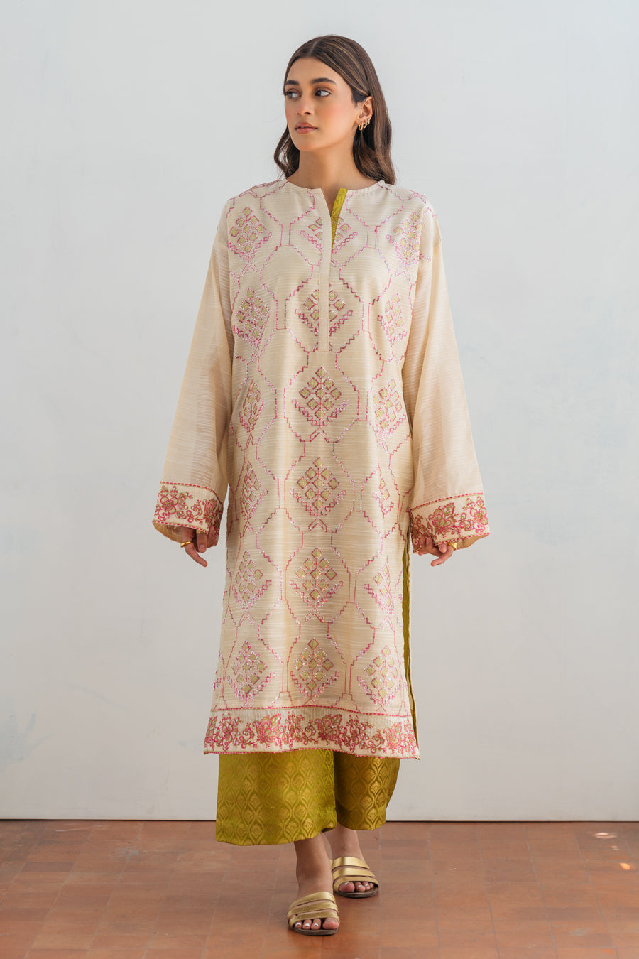 2 PIECE EMBROIDERED SUIT - LUXURY PRET