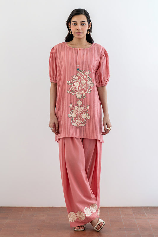 EMBROIDERED SET